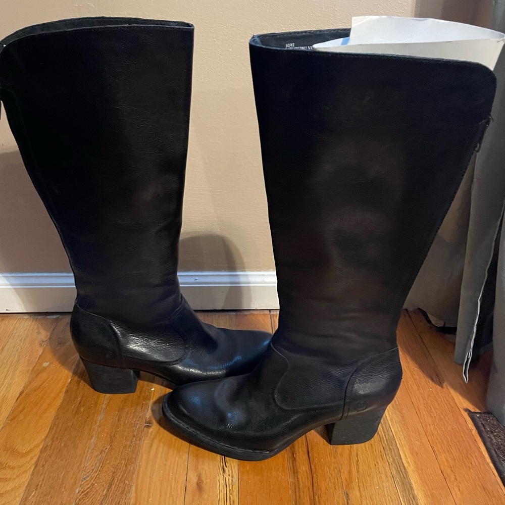 Born leather boots